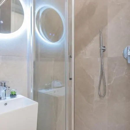 Appartement Mutina Luxlife Close To Center - Free Parking