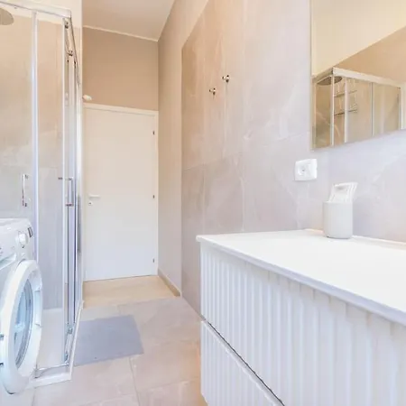 Mutina Luxlife Close To Center - Free Parking Apartment