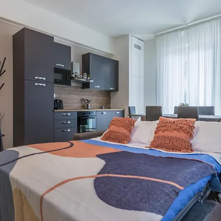 Mutina Luxlife Close To Center - Free Parking Apartment