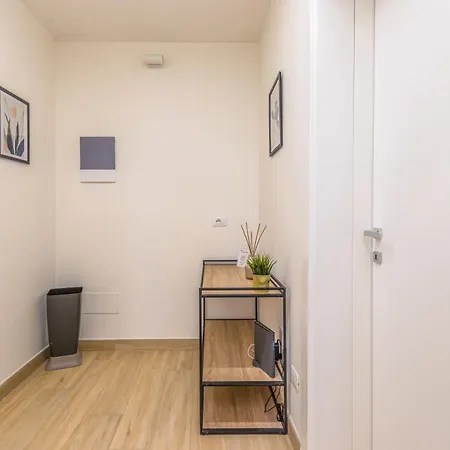 Mutina Luxlife Close To Center - Free Parking Апартаменти Модена