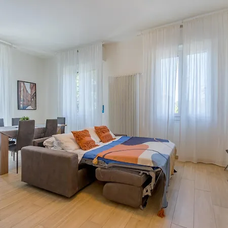 Mutina Luxlife Close To Center - Free Parking Appartement